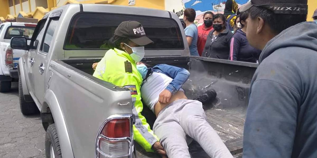 Nueva intoxicación en un colegio de Tulcán: 27 estudiantes convulsionaron y alucinaron