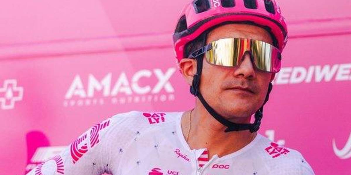 Richard Carapaz perdió varios puestos en la general en la contrarreloj de la etapa 2 del Giro de Italia