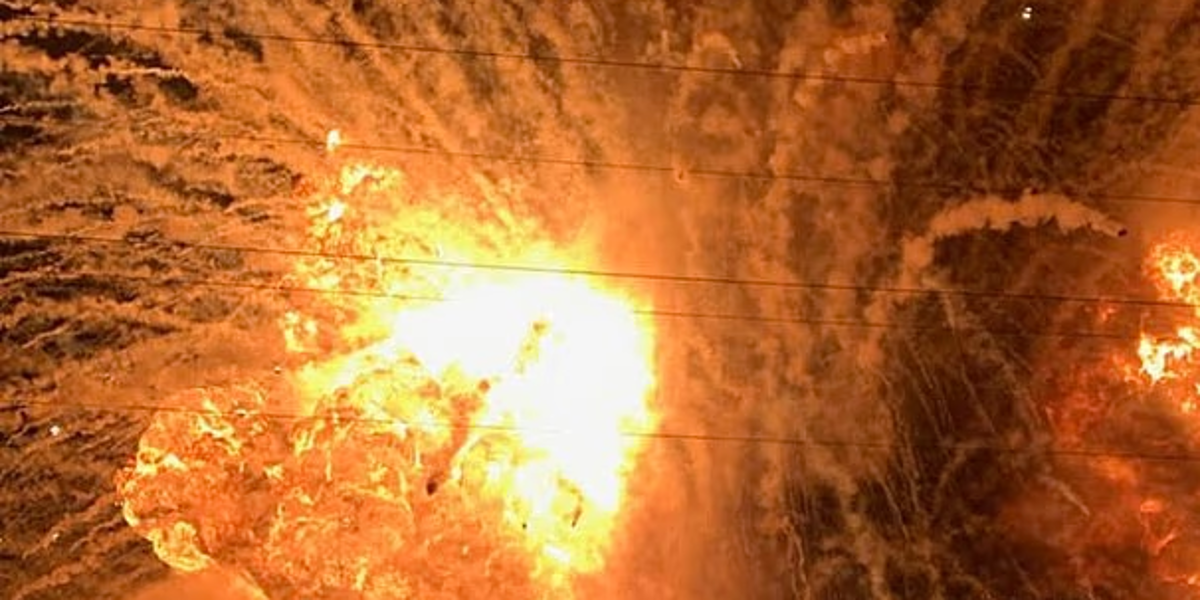 VIDEO | Explosión en una planta de residuos provoca un masivo incendio industrial en Sídney, Australia