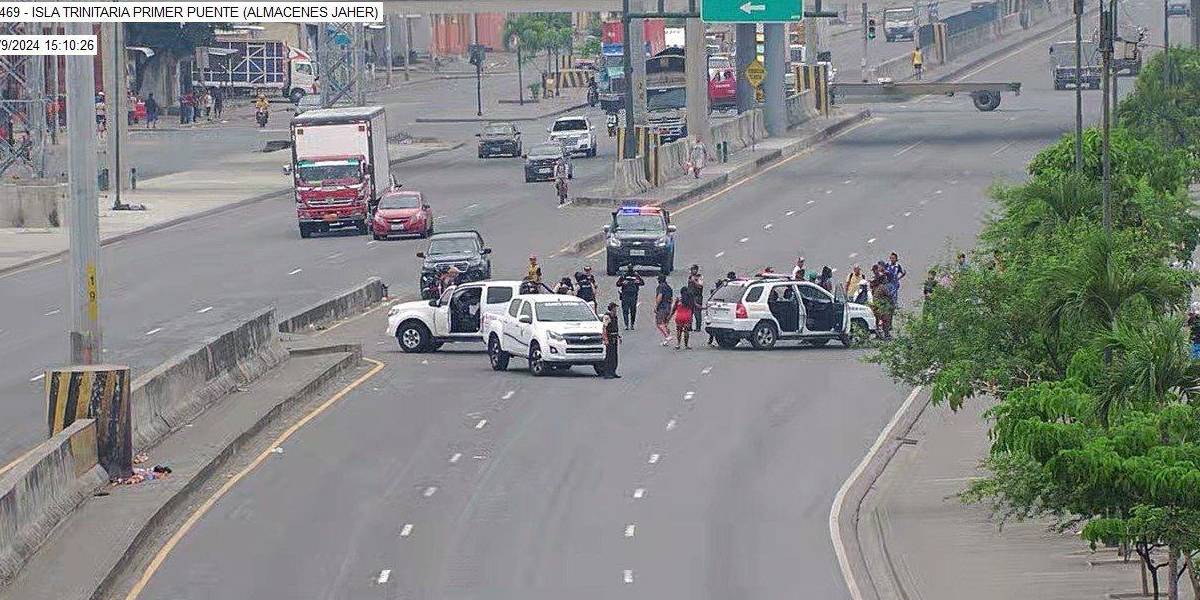 Calles y avenidas cerradas en Guayaquil ante actos terroristas en Ecuador