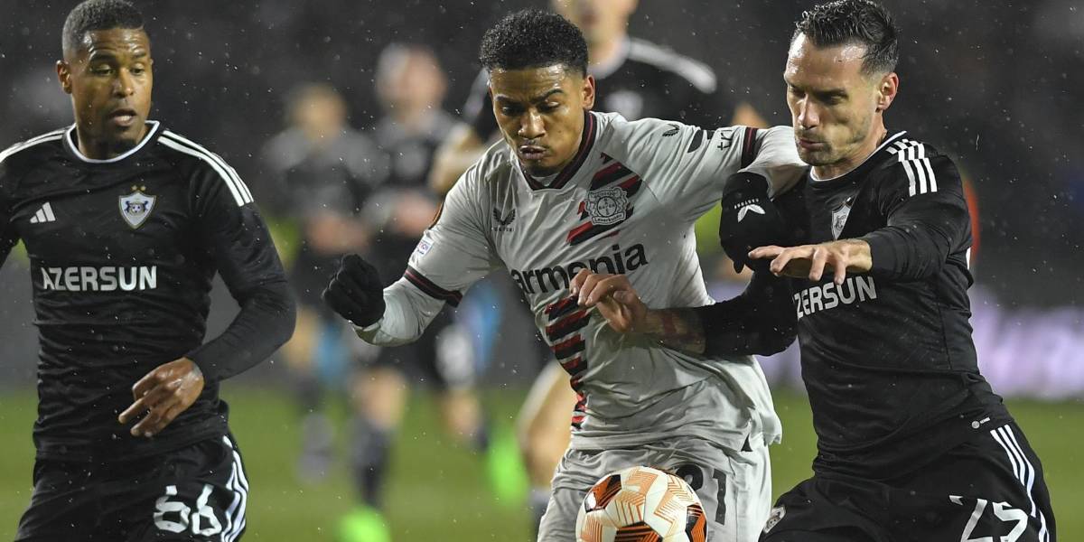 Europa League: Bayer Leverkusen, de Piero Hincapié, empató ante el Qarabag por la ida de los octavos