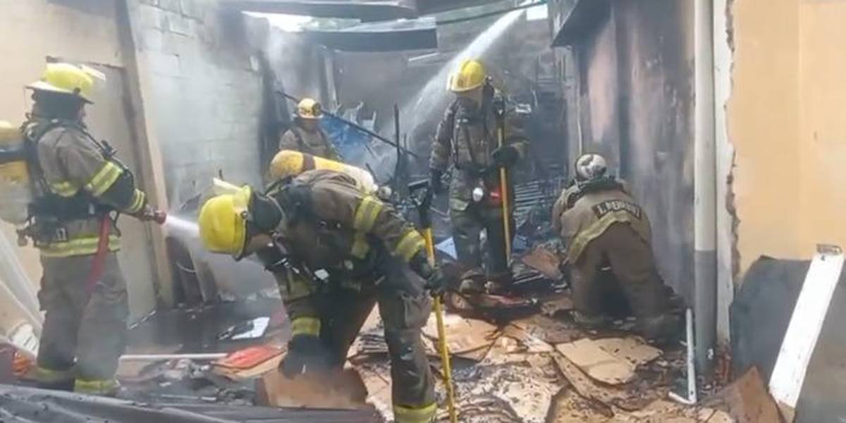 Clases suspendidas tras incendio en colegio del norte de Guayaquil