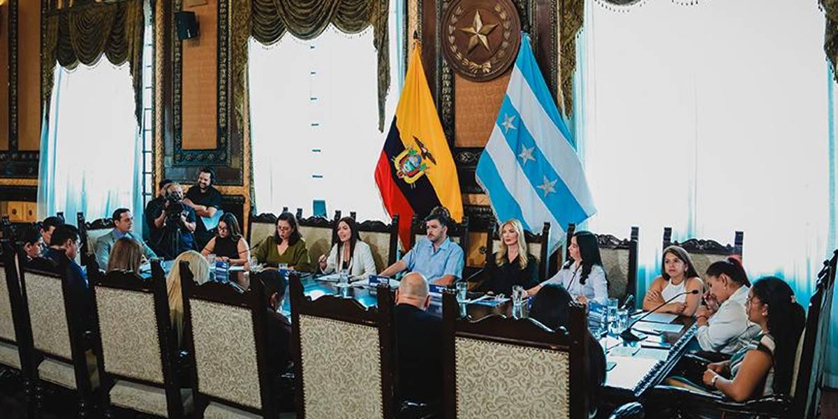 Sercop suspende 16 contratos del Municipio de Guayaquil; 14 eran para publicidad radial