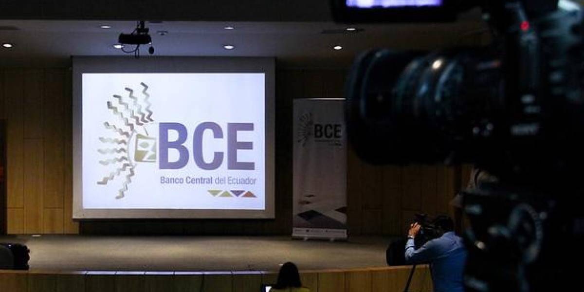 Banco Central del Ecuador calcula crecimiento del 4% en 2021