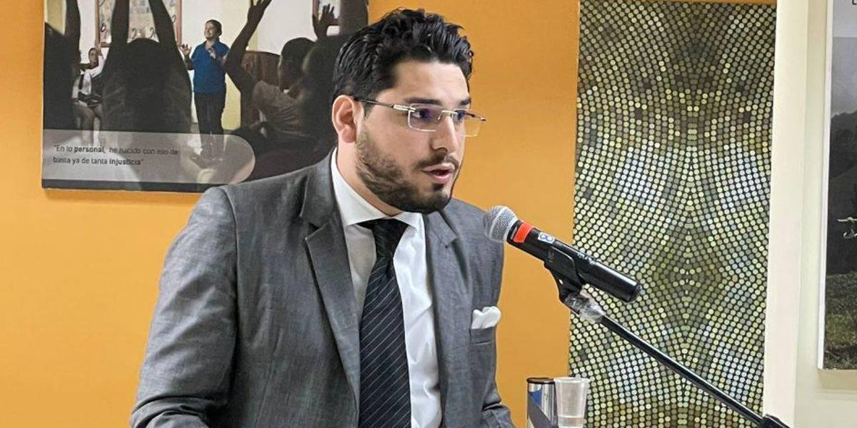 Raúl González: abogado de superintendente de Bancos advierte con demandas por dilatación de posesión