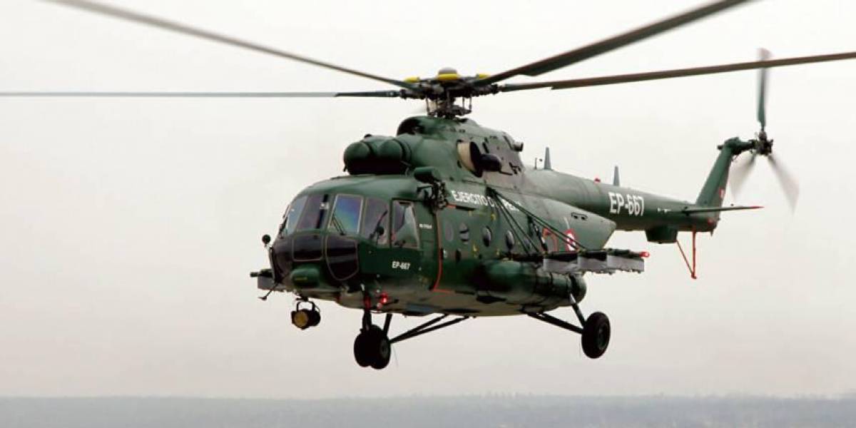 Perú: terroristas atacan a un helicóptero militar y una menor de edad resulta herida