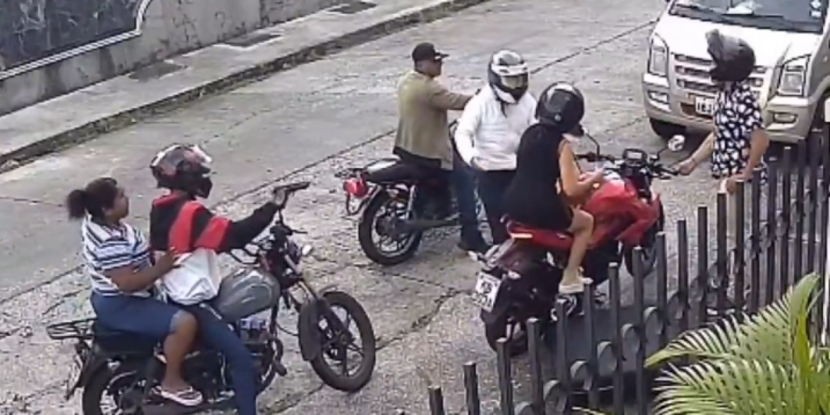 Dos de los cuatro ladrones que asaltaron a una pareja en Urdesa, norte de Guayaquil, son detenidos