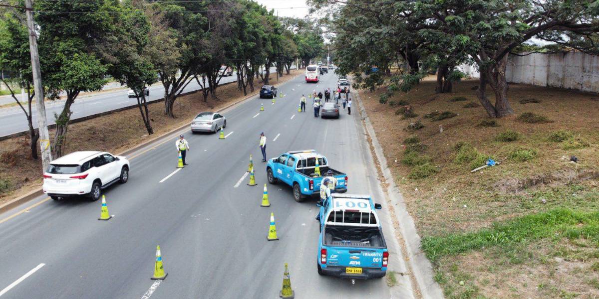 Guayaquil: un hombre ha sido multado 34 veces por un mismo fotorradar en la Vía a la Costa