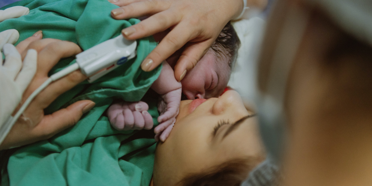 El costo de dar a luz en una clínica privada en Ecuador