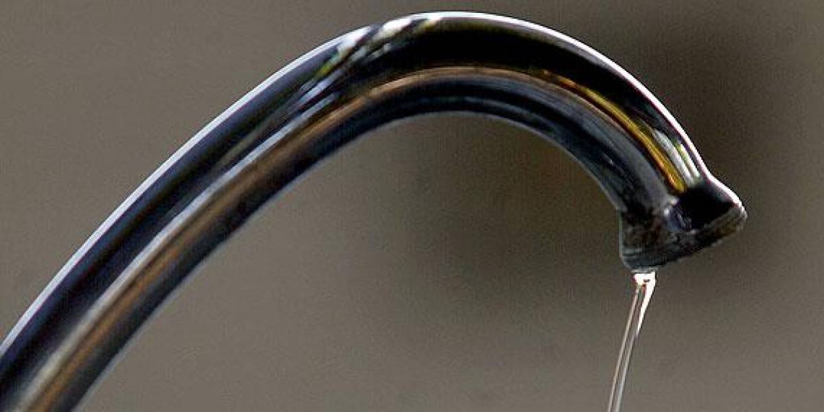 Interagua anuncia nuevo corte del servicio de agua potable que afectará a la vía a la Costa