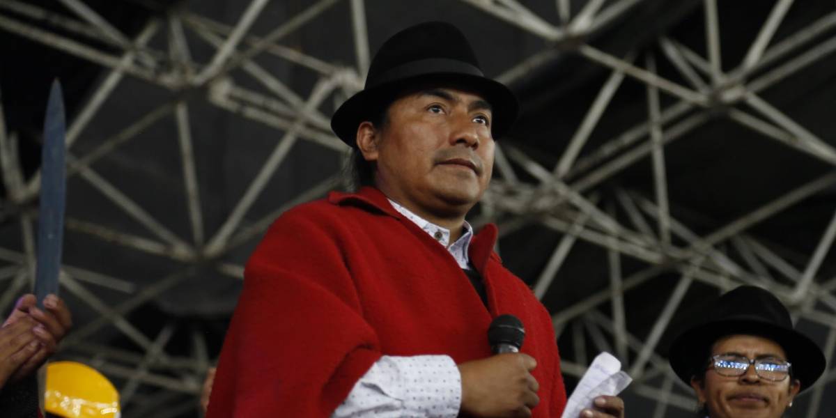 Leonidas Iza fue invitado a la ceremonia de posesión de Gustavo Petro en Colombia