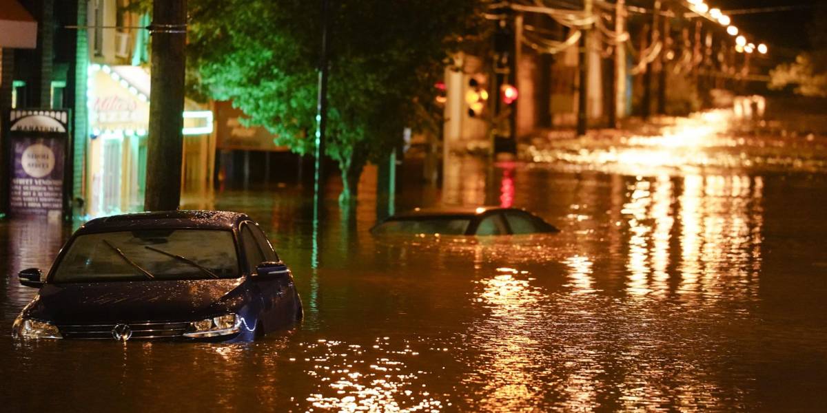 Asciende a 26 el número de muertos por las históricas lluvias en la costa este de EE.UU.