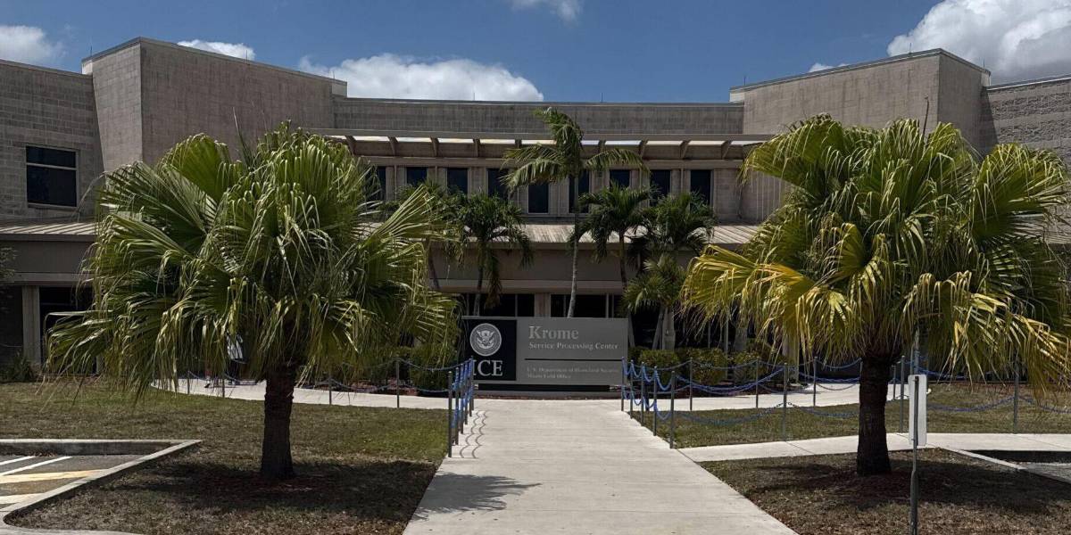 José Serrano está detenido en el Centro de Procesamiento Krome, en Miami