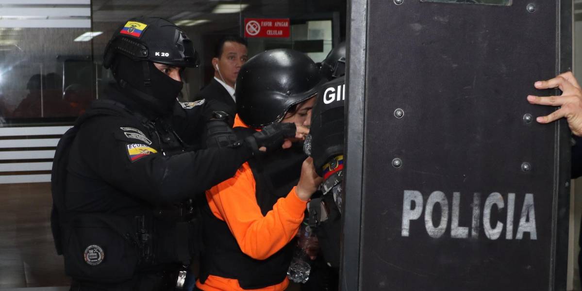 María José Agusto, directora nacional del IESS, renunció poco después de que se hicieran públicos sus chats con Mayra Salazar