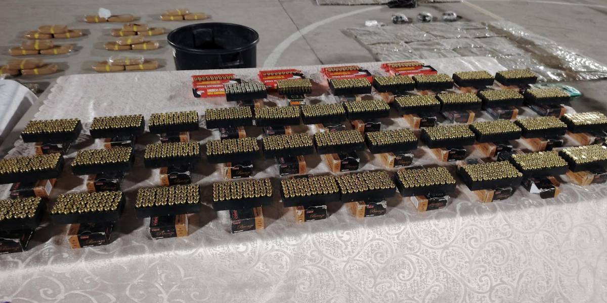 Una casa era usado como centro de acopio de droga y miles de municiones en Manta