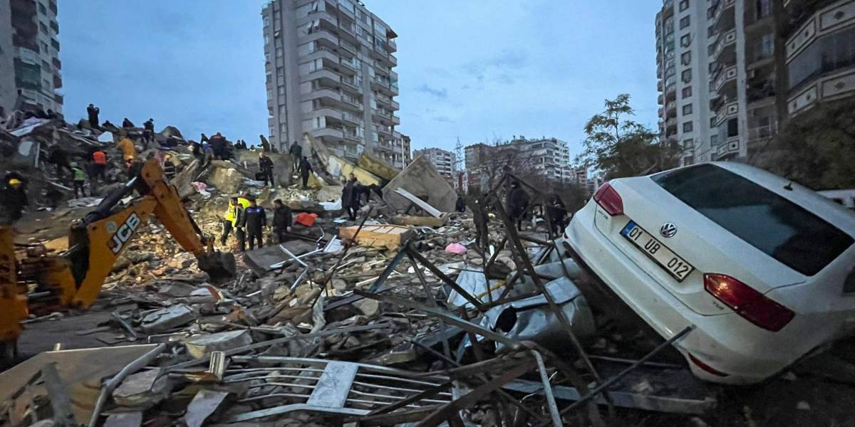 Terremoto en Turquía y Siria: más de 2.300 muertos tras potentes sismos en ambos países