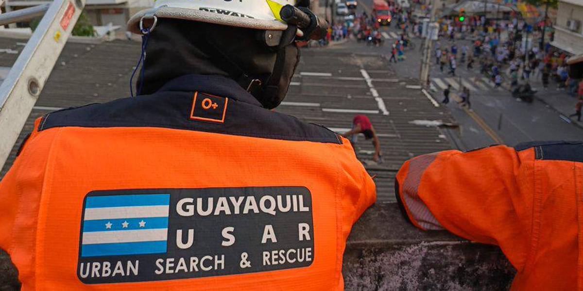 Guayaquil: los bomberos denuncian un intento de asalto a una de sus unidades