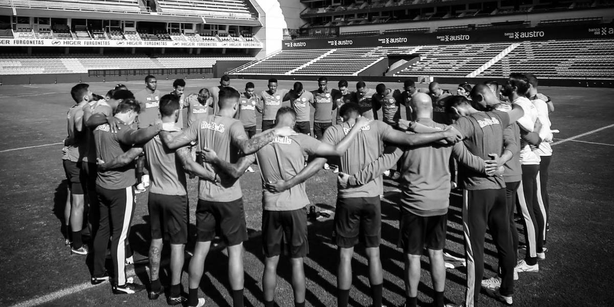 Bragantino levanta una oración para Justin Cornejo