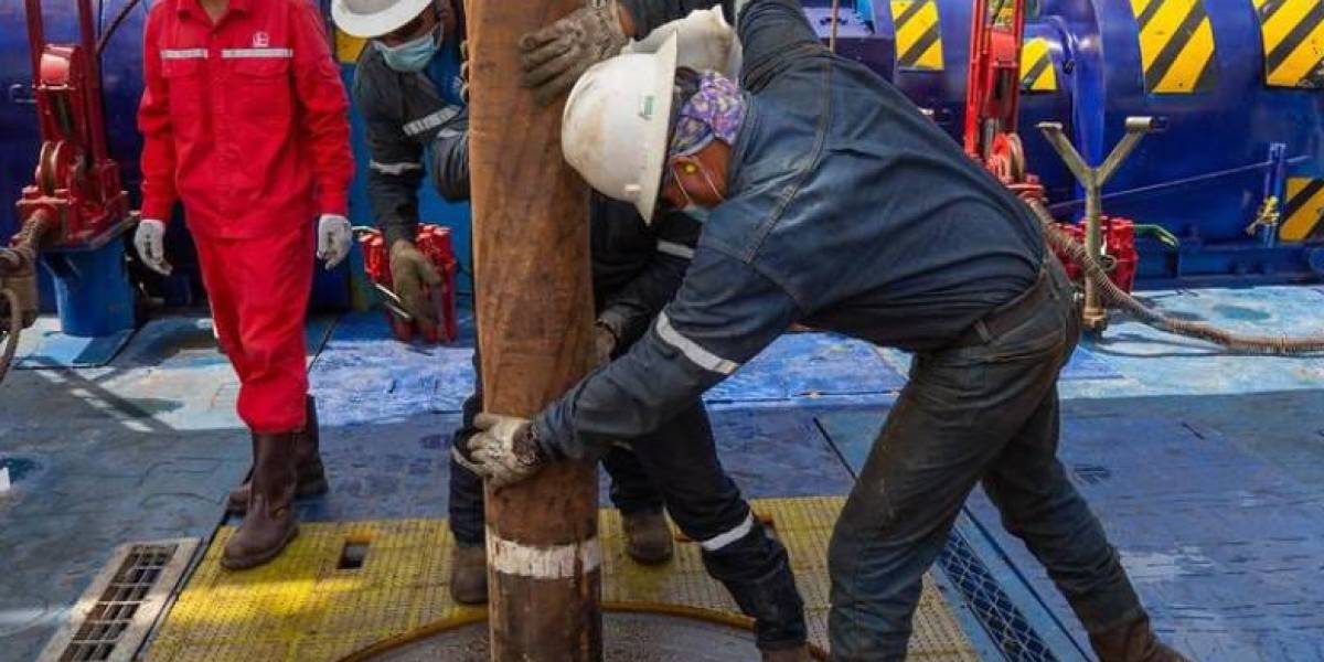 Ecuador dejaría de producir petróleo en las próximas 48 horas debido a desabastecimiento de insumos