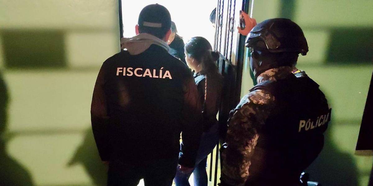 Asesinato Fernando Villavicencio: allanamientos simultáneos se ejecutan en Pichincha, Cotopaxi y Chimborazo. Hay cuatro detenidos