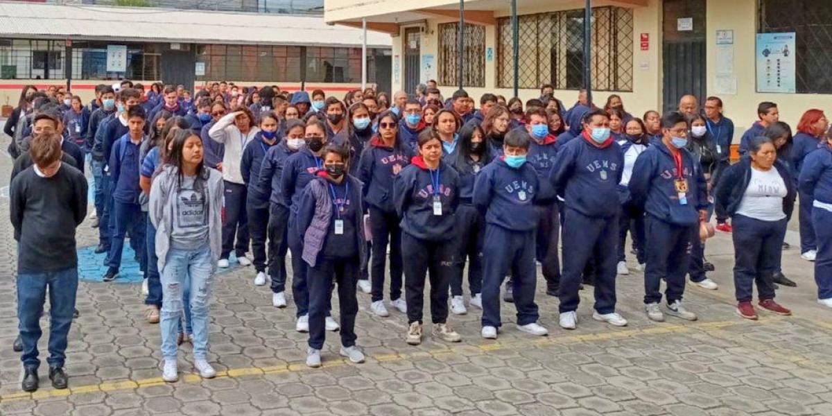Quito: ¿cómo pueden acceder las personas mayores de 18 años a la educación municipal?