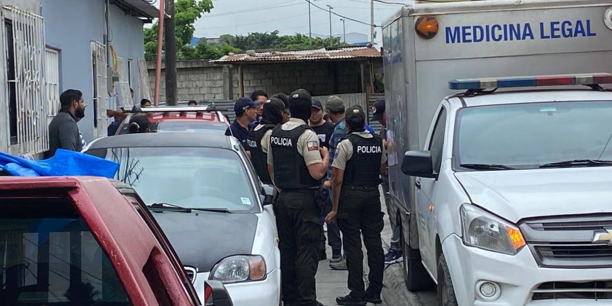 Un hombre se envenenó luego de ahorcar a su esposa, en Guayaquil