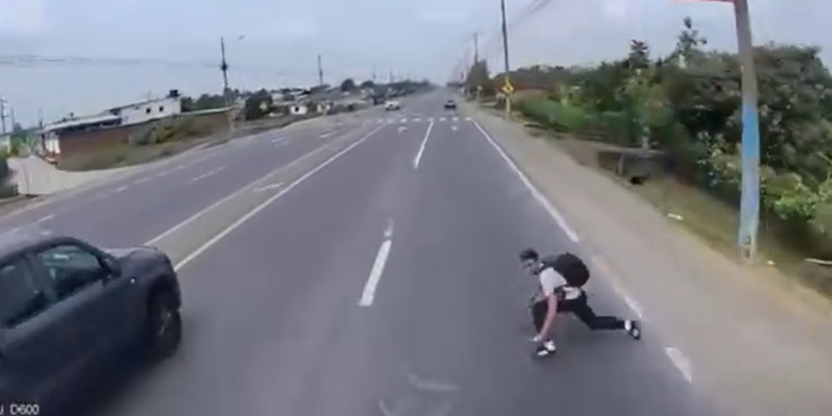 Un hombre murió tras lanzarse a las llantas de un tráiler en Yaguachi, Guayas