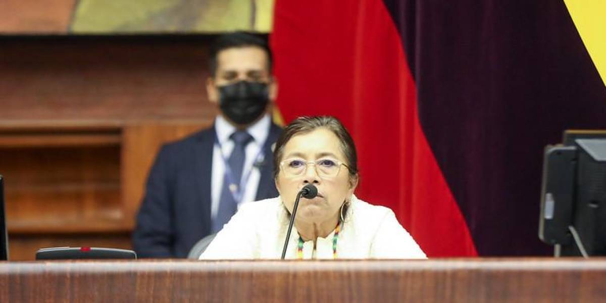 Presidenta de la Asamblea acusa a sus compañeros de Pachakutik de tramar planes desestabilizadores en el Parlamento