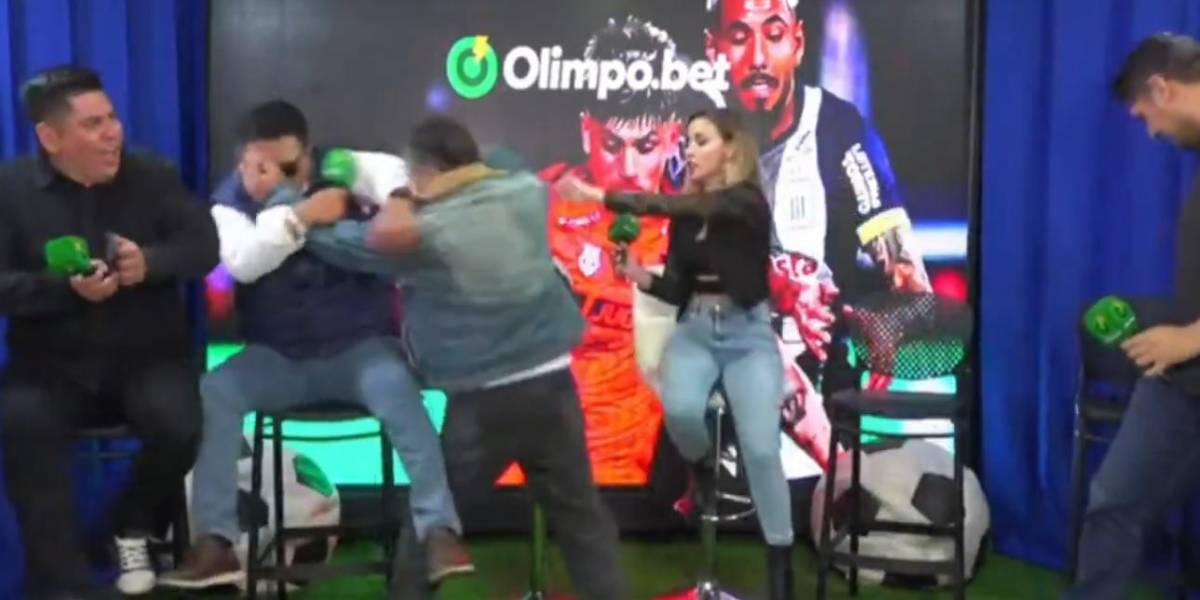 Dos periodistas peruanos se fueron a los golpes tras la eliminación de Alianza Lima