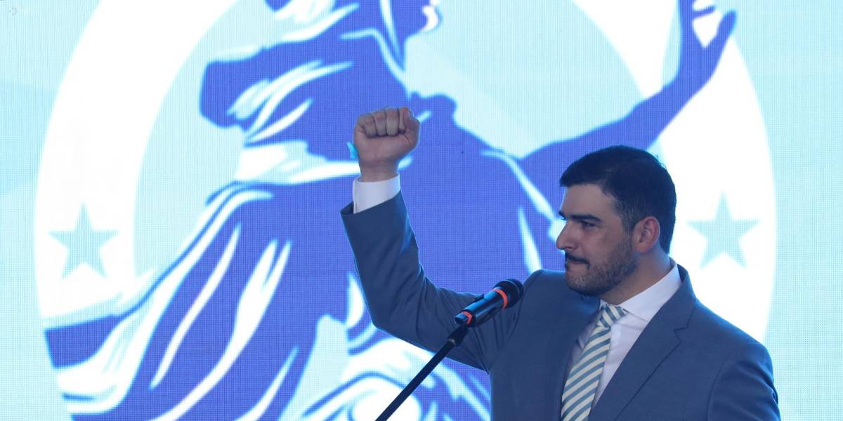 Un mes de Aquiles Álvarez: ¿qué desafíos enfrenta el alcalde de Guayaquil?