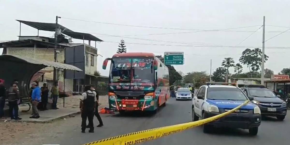 Sicarios asesinan al chofer de un bus en la vía Montalvo - Babahoyo, en Los Ríos