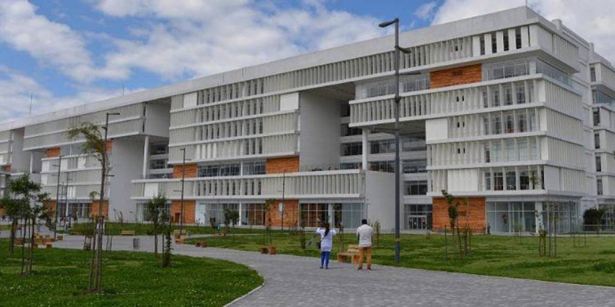 Grupos sociales, culturales y políticos rechazan despidos y fusiones de ministerios