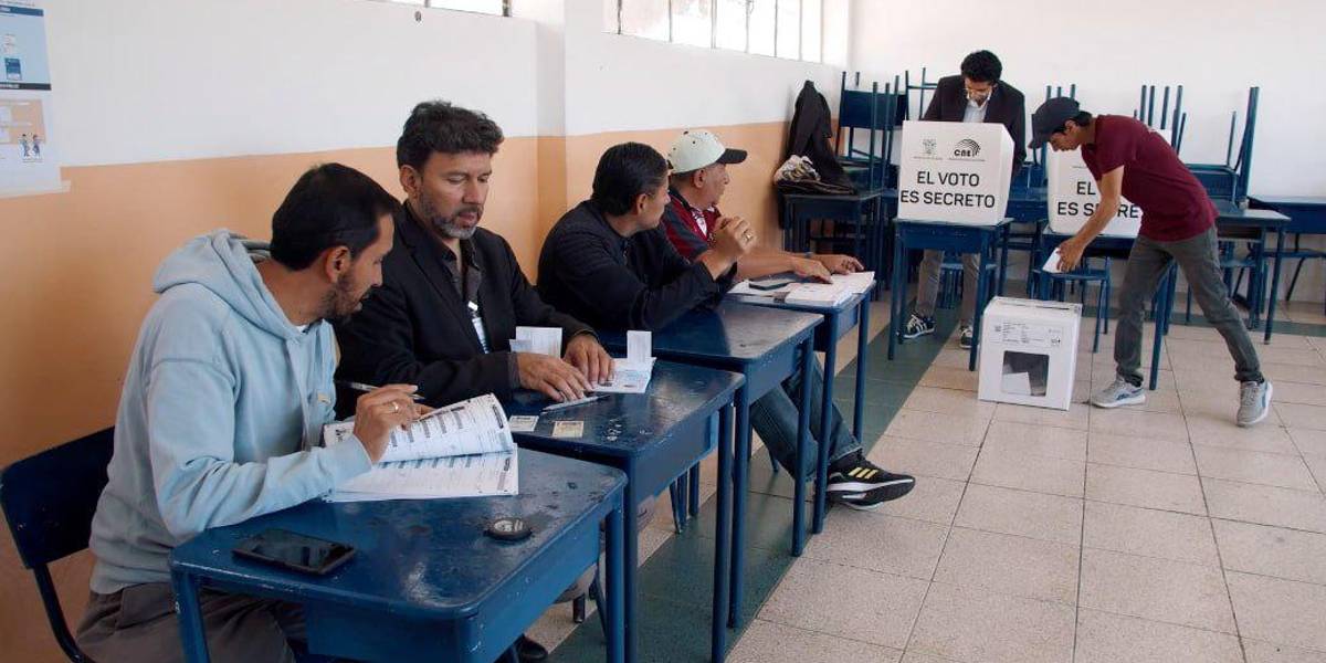Las elecciones de Ecuador tendrán un récord de 943 observadores