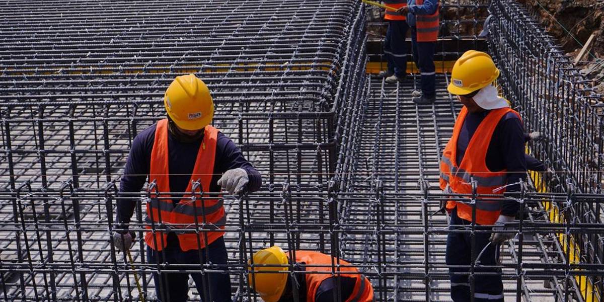 En 10 años, el salario básico unificado ha subido USD 104 en Ecuador