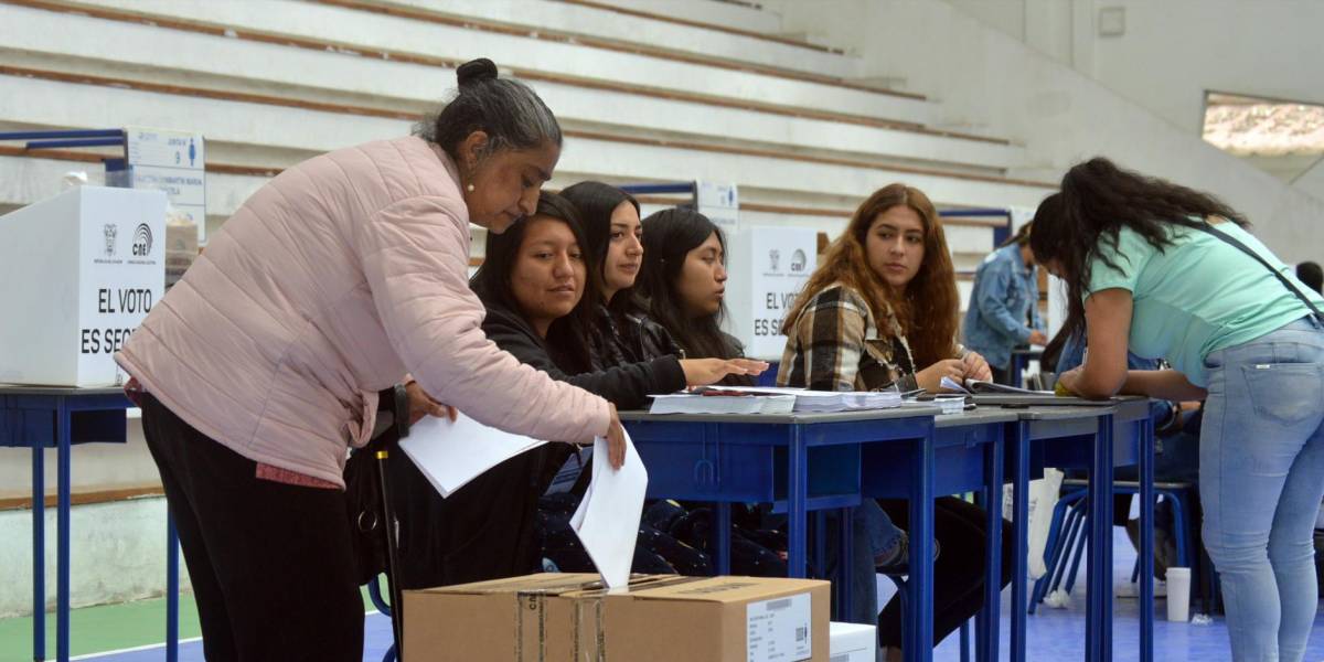Resultados Ecuador 2023: el voto nulo le ganó a tres candidatos presidenciales