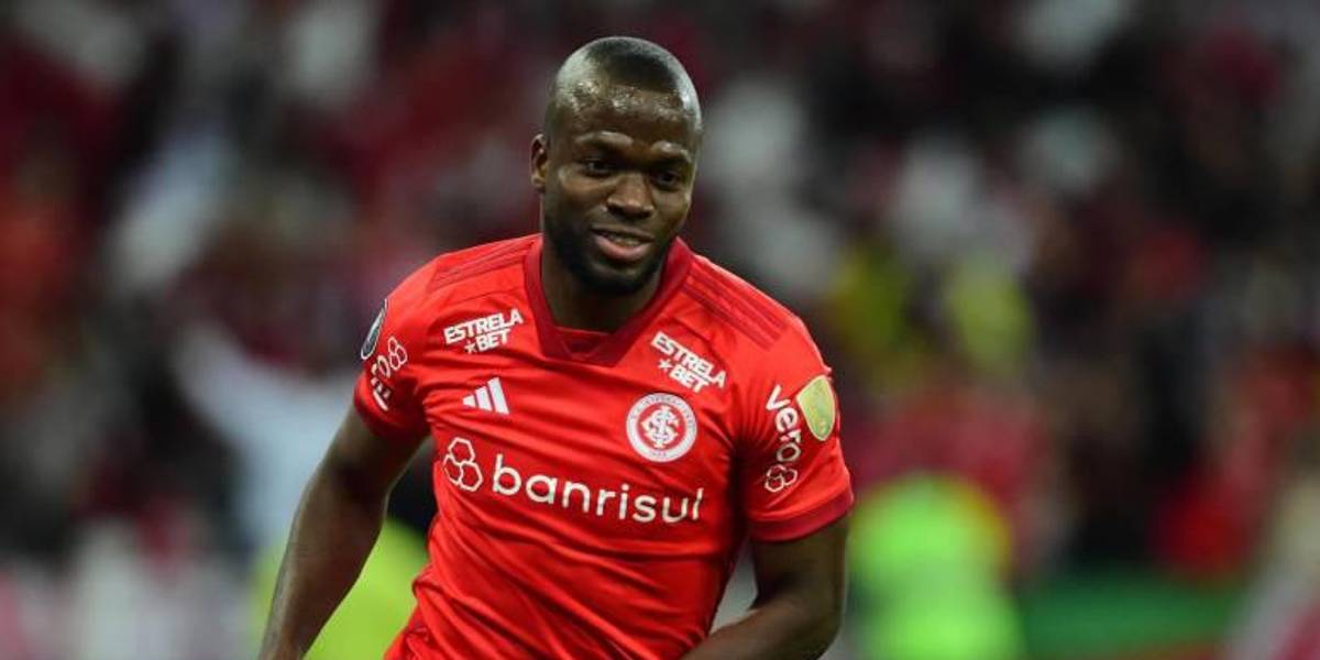 Enner Valencia falló un penal, pero anotó en la derrota del Internacional