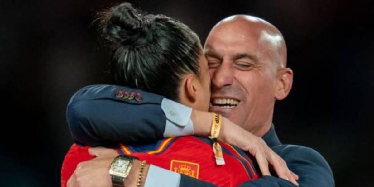 Luis Rubiales fue inhabilitado durante tres años por el beso a Jenni Hermoso