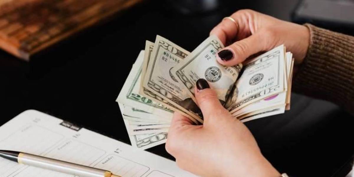 El Gobierno Nacional fija el salario básico para 2024 en 460 dólares