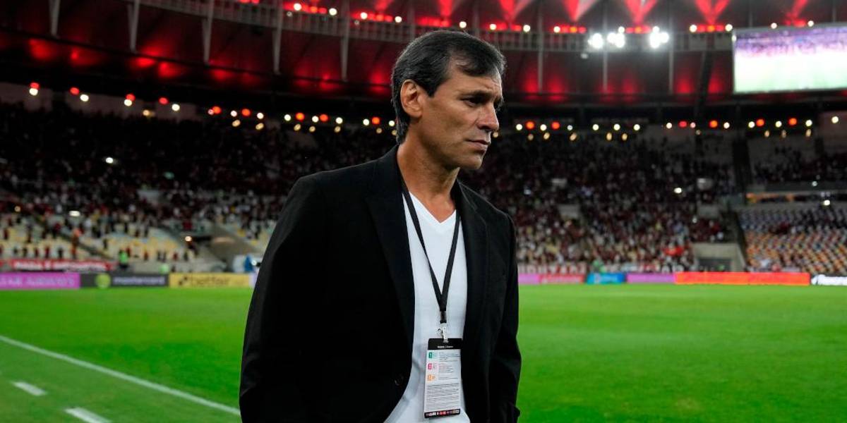 ¿Fabián Bustos ya fue llamado de la FEF para dirigir a Ecuador?