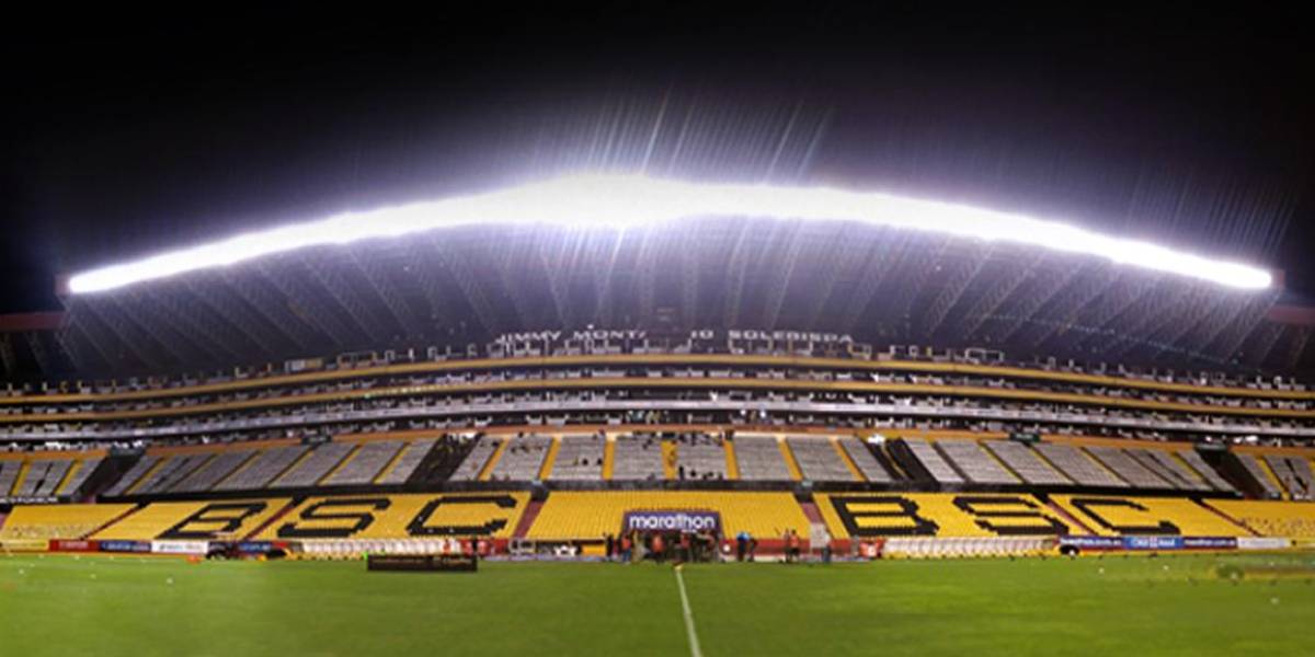 Zapata: todavía no es el momento de abrir los estadios