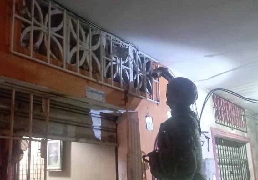 Militares retiran cámaras ilegales instaladas en Babahoyo