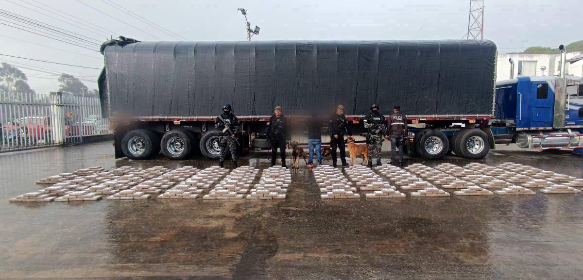 Carchi | Un hombre que transportaba media tonelada de cocaína permanecerá bajo prisión preventiva