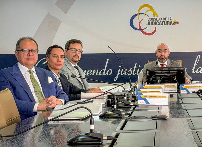 Imagen del pleno del Consejo de la Judicatura. En el centro, el presidente del organismo, Mario Godoy.