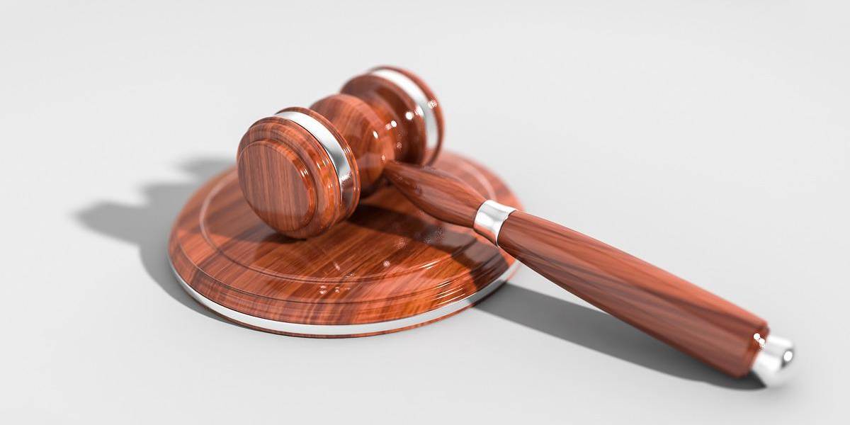 Joven de 18 años es investigado por el apuñalamiento a una mujer en Quito