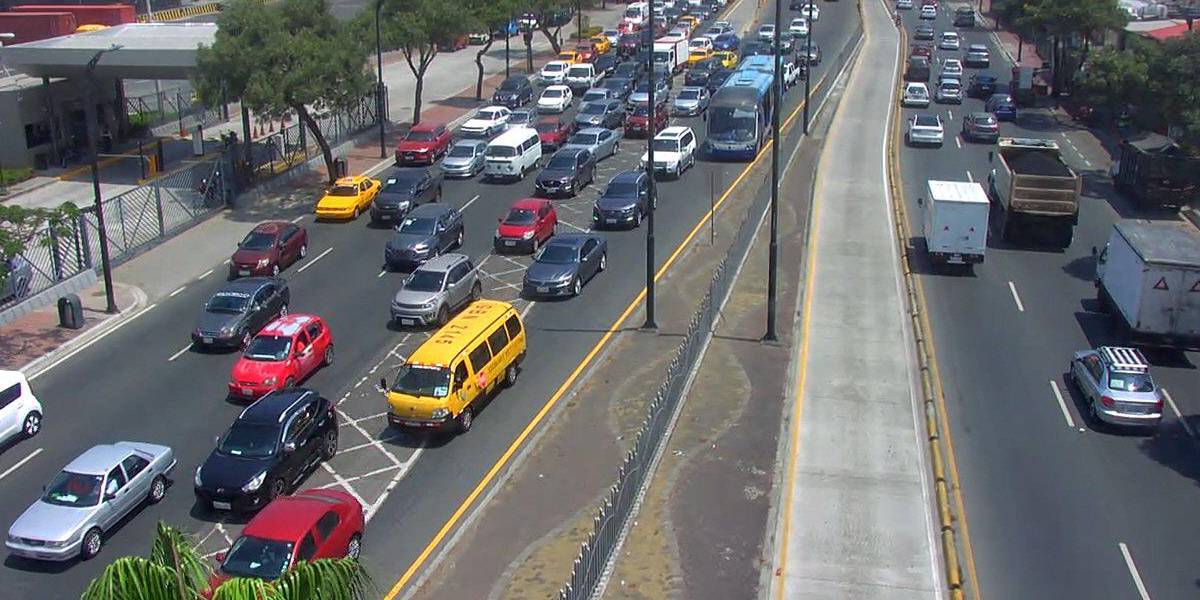 A pocos meses que termine el 2022, solo un 21 % de los vehículos en Guayaquil han sido matriculados