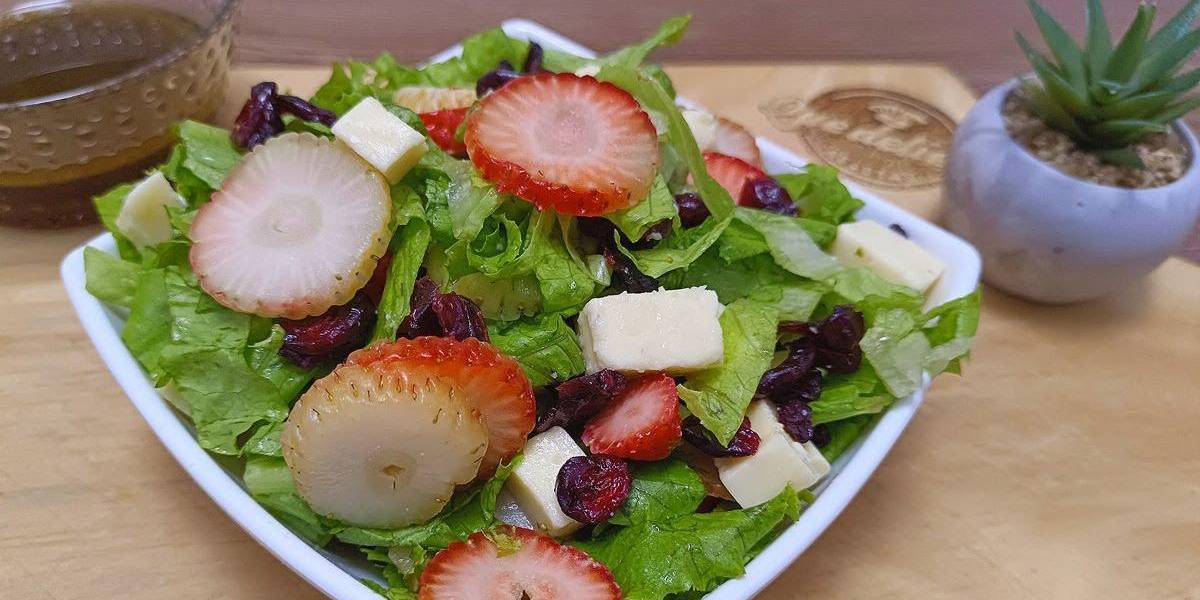 La gente prefiere no saber qué contiene la lechuga, el tomate o la fresa, porque si supiera, ya no comería