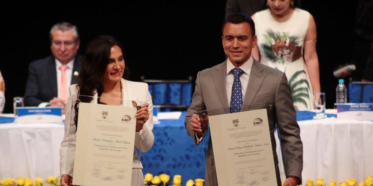 Daniel Noboa y Verónica Abad recibieron sus credenciales como presidente y vicepresidenta