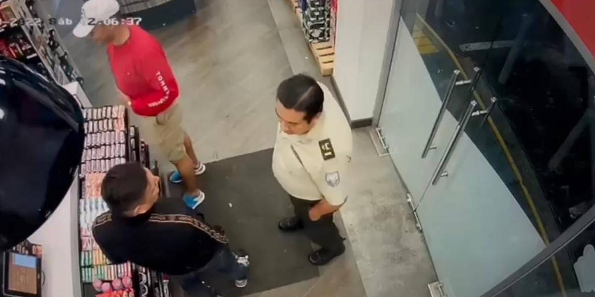 El Oro: 3 policías y un colombiano investigados por transportar 221 paquetes de droga