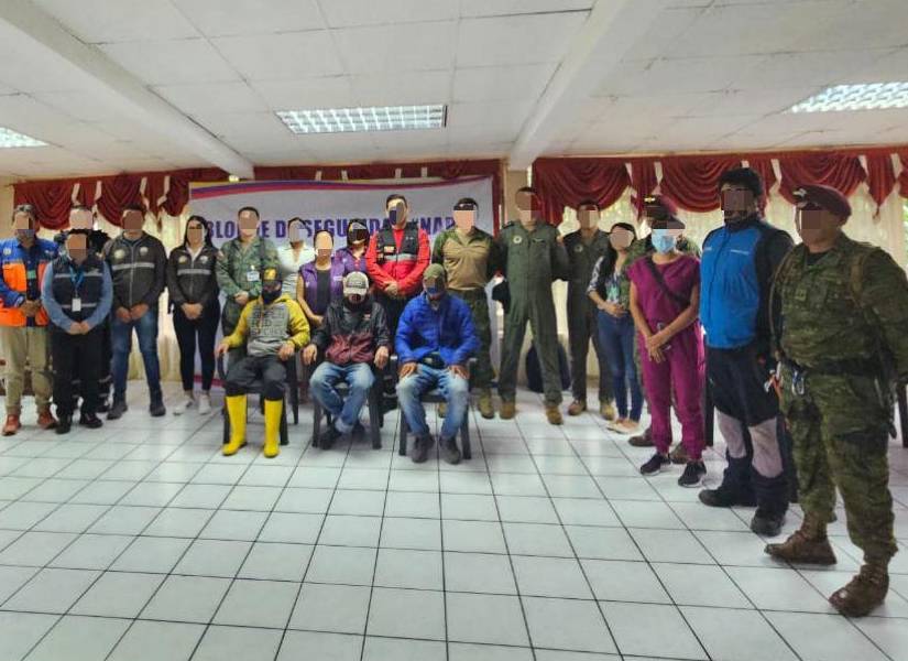 Personal de varias instituciones rescató a tres excursionistas