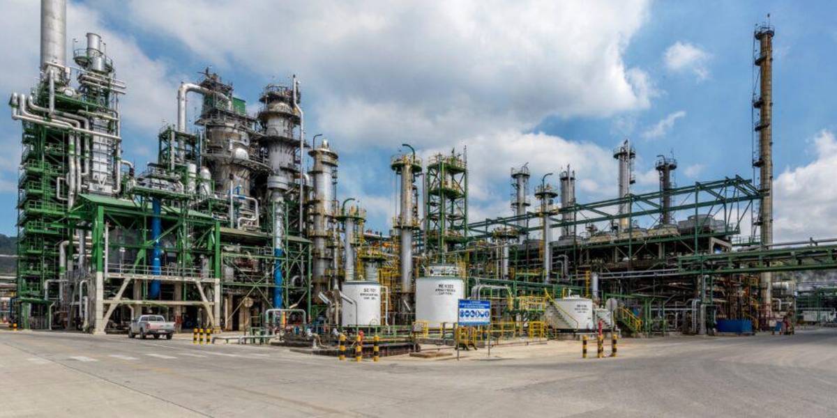 La Refinería de Esmeraldas volvió a operar parcialmente